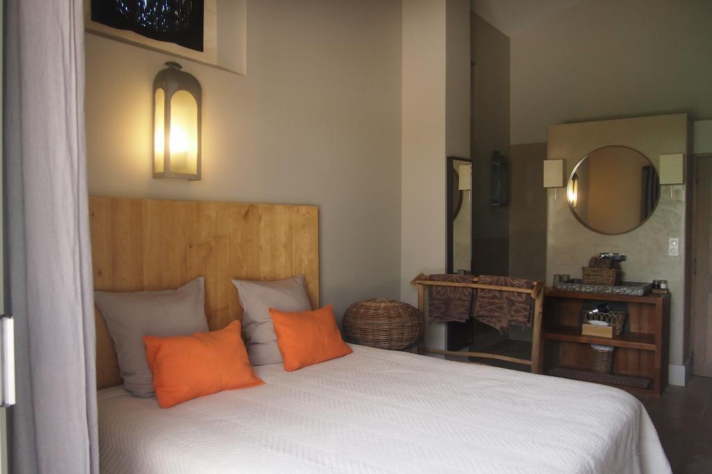 La Maison Des Collines Hotel Allemagne-en-Provence Room photo